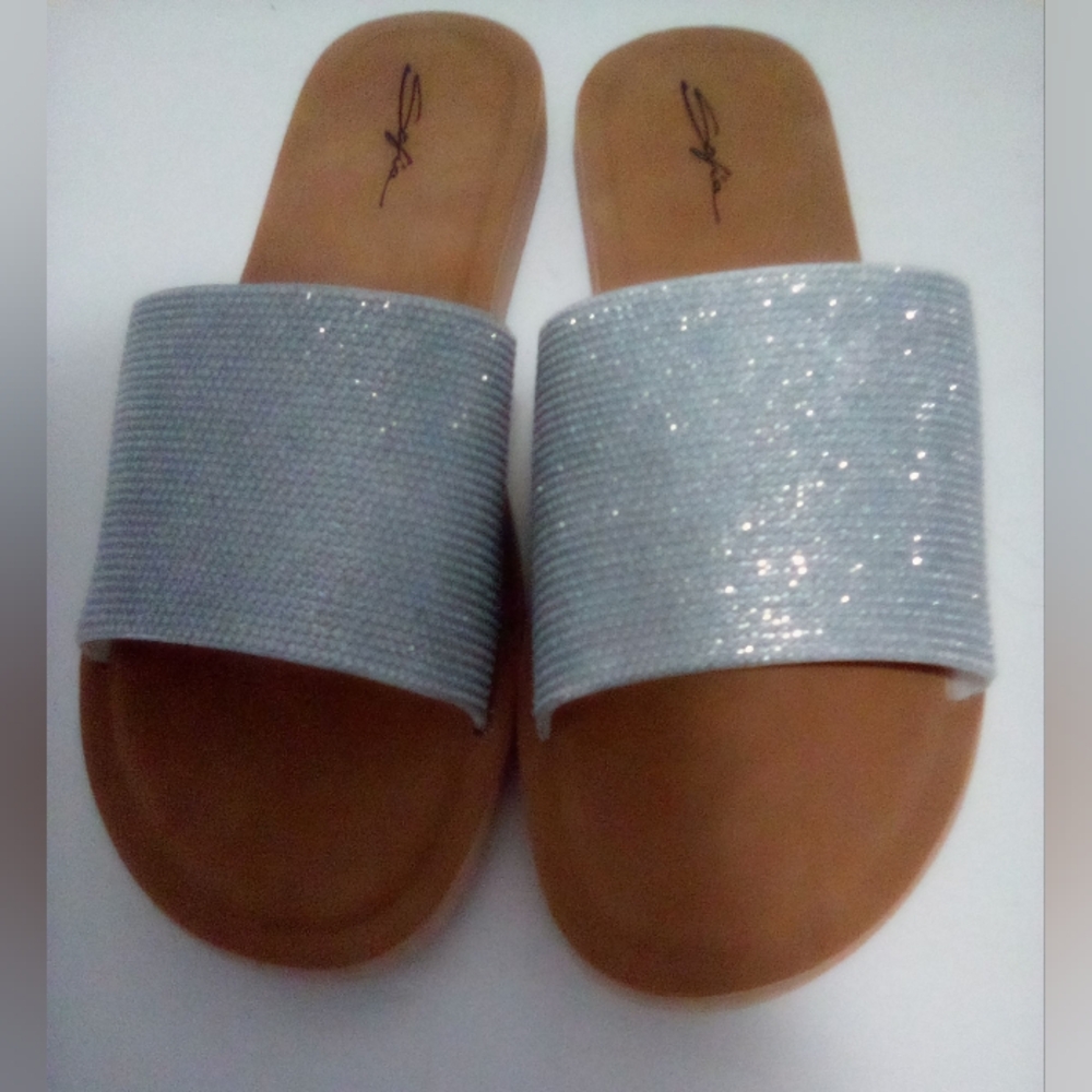 Sofia Silver Metallic Glitter Sandals Size 10